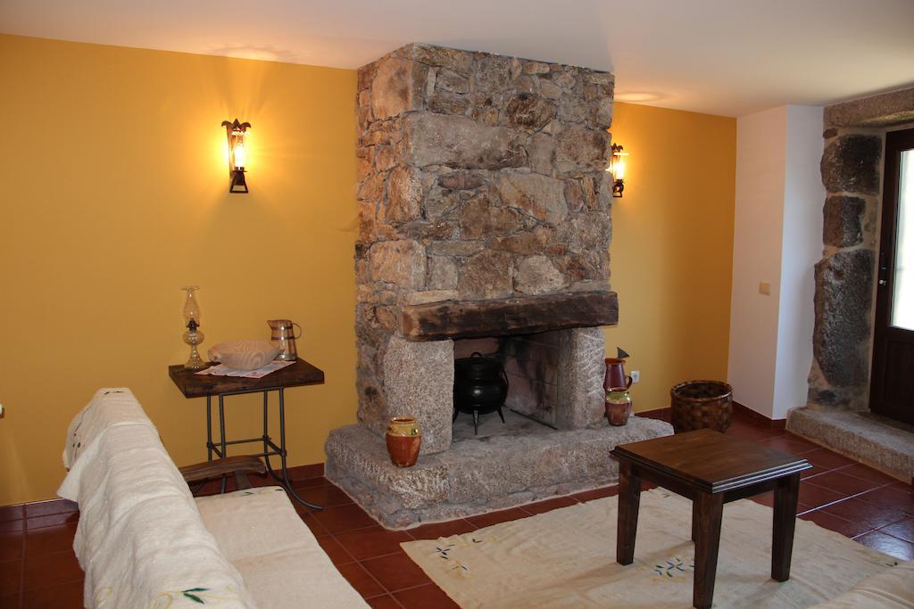 Casa Fonte Do Laboreiro Кастро Лаборейро Екстериор снимка